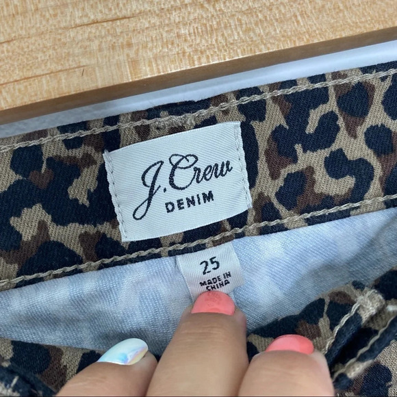 J. Crew 10" High Rise Toothpick Jeans Leopard Print Size 25 - Picture 5 of 10